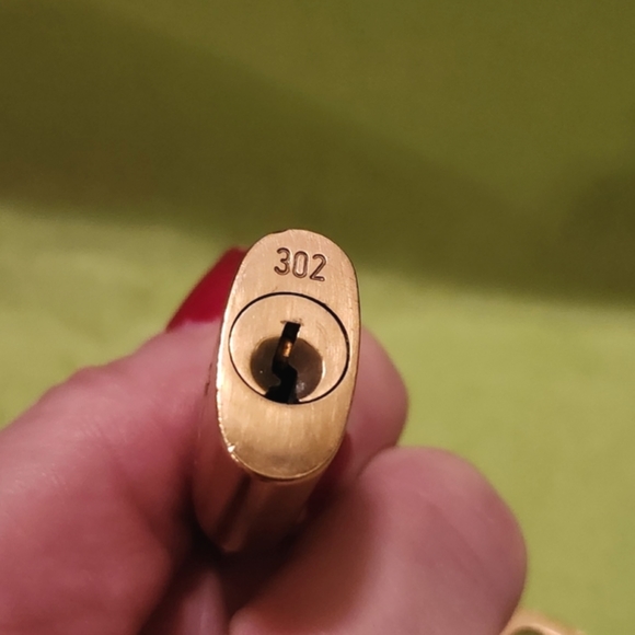 Louis Vuitton Lock and Key No 302 Made in France - Picture 4 of 6